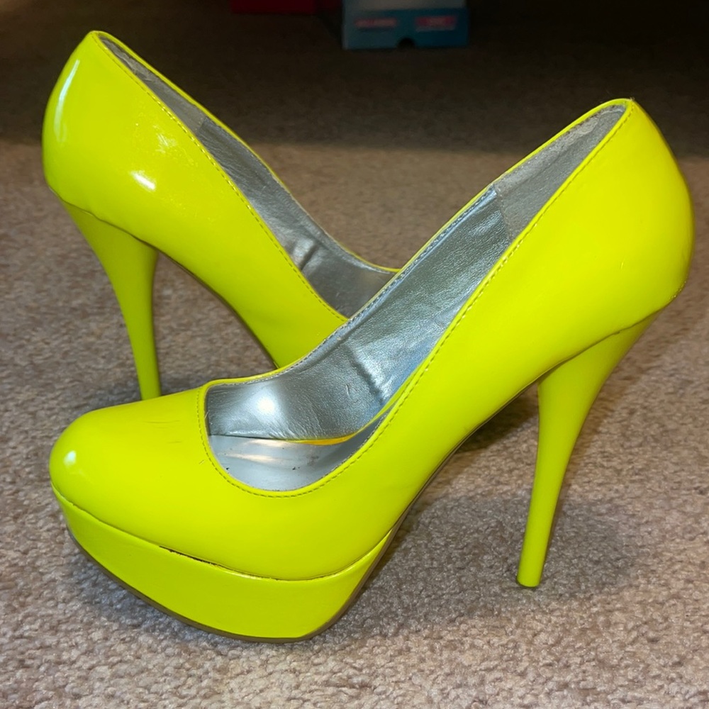 NEON YELLOW HEELS